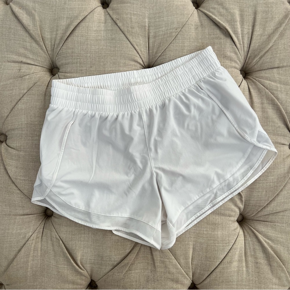 Athleta white Mesh Racer Run Shorts S Small 4”